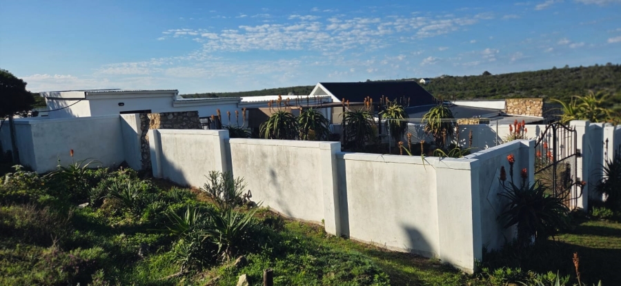 2 Bedroom Property for Sale in Stilbaai Oos Western Cape